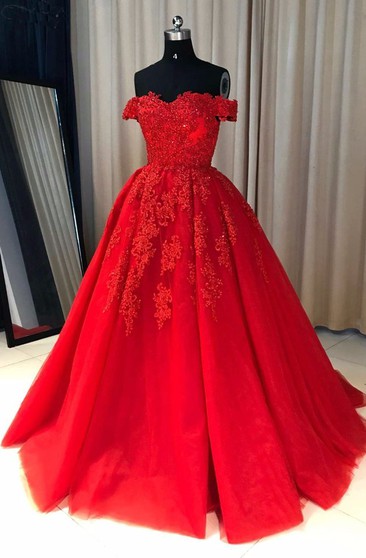 pretty red prom dress